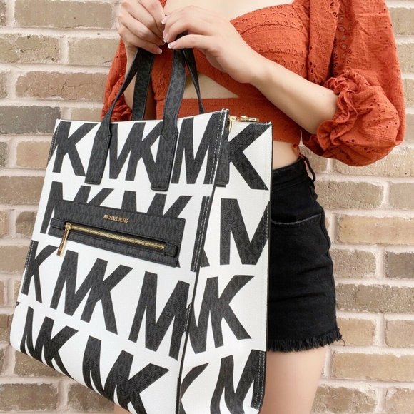 NWT Michael Kors Large Tote White Graphic Logo Black MK Multi + Wristlet - Picture 7 of 12
